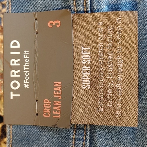 NWT TORRID CROP LEAN JEAN - Picture 9 of 9